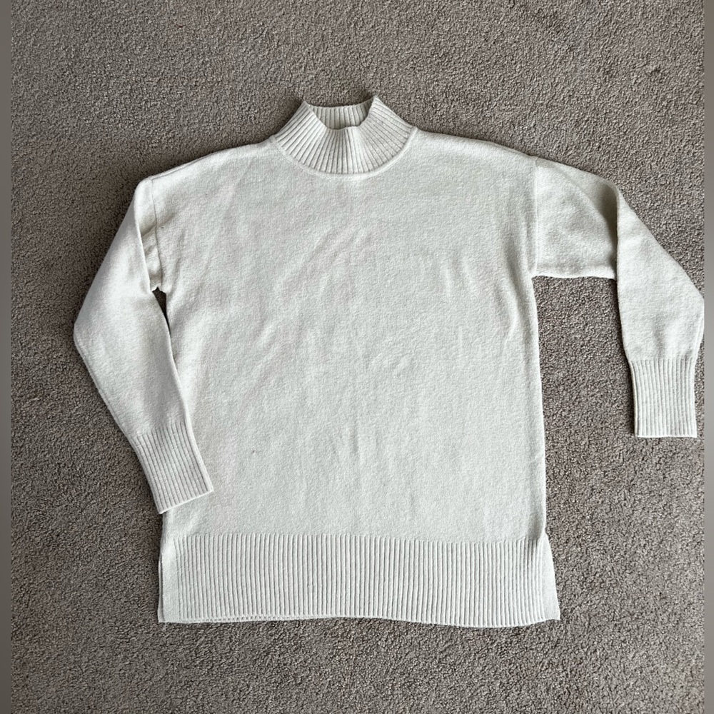 LOFT Classic Cream Turtleneck Sweater